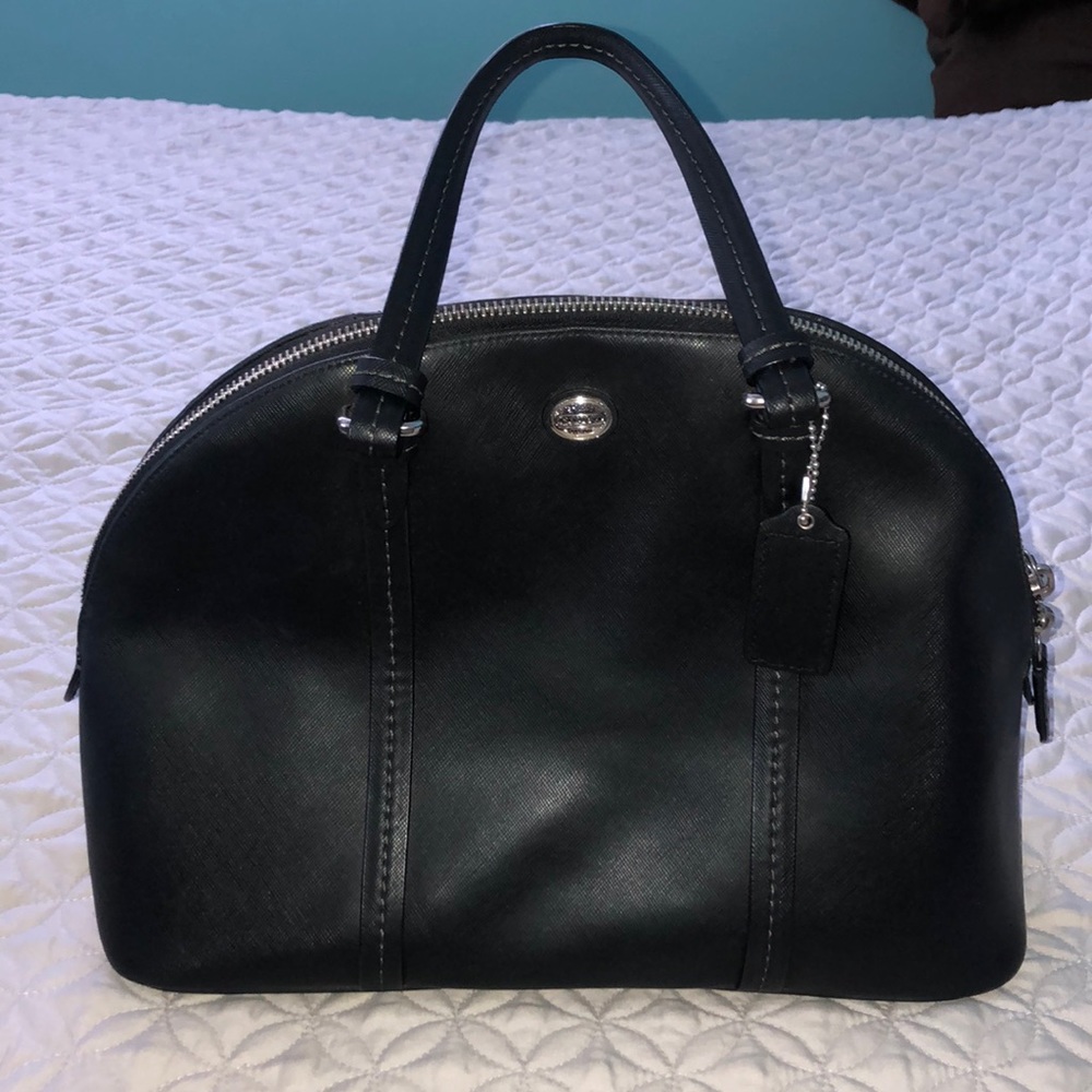 Cute leather Coach purse with long strap, Like new